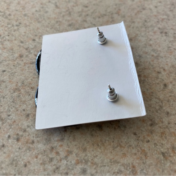 Earrings by Kerry Rohrbach - Picture 3 of 4